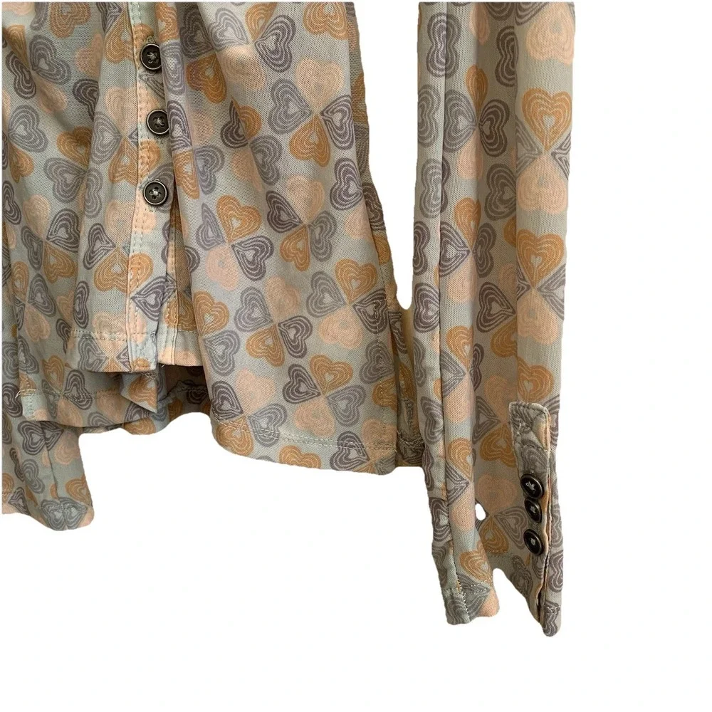Free People Blouse Women Size XS Heart Print  Light Colors  Long‎ Sleeve